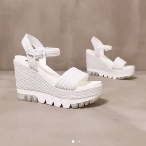 Mia “White Noise” wedge sandal